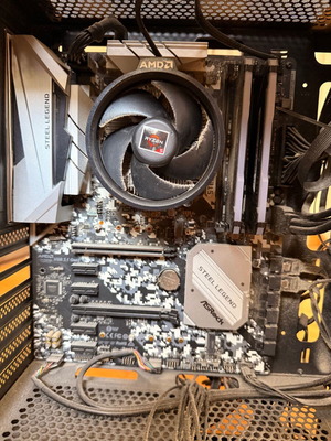 ASRock B450 Steel Legend motherboard with Ryzen 5 3400G and 16GB DDR4 RAM like new