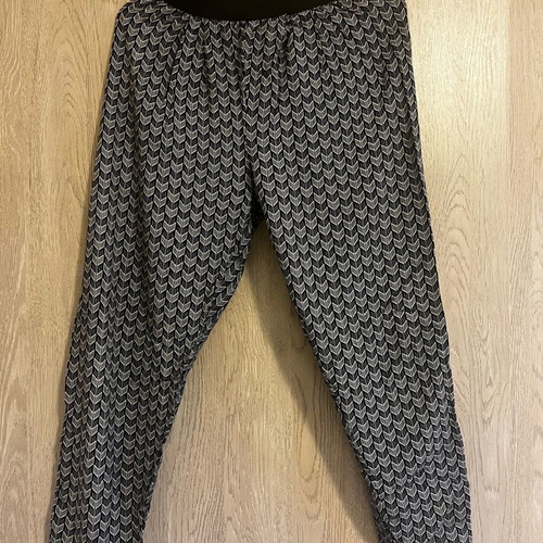 Pantelona used, size S, black and gray
