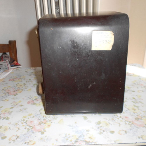 Philips vintage tabletop radio with unknown functionality