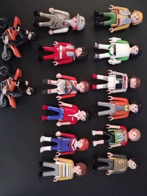 Playmobil figures like new, set of 14
