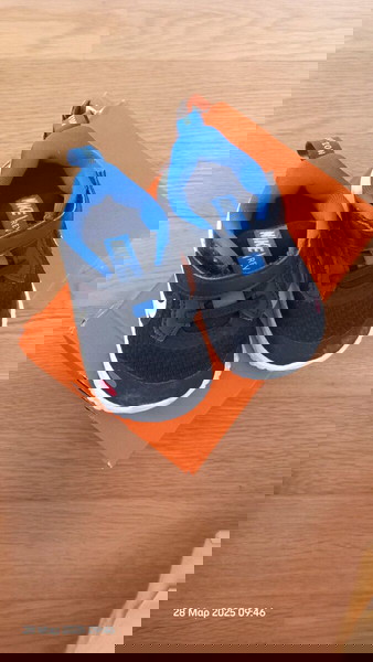 Nike νούμερο 19,5. Σχεδόν καινούργια, θα σταλούν με το κουτί τους