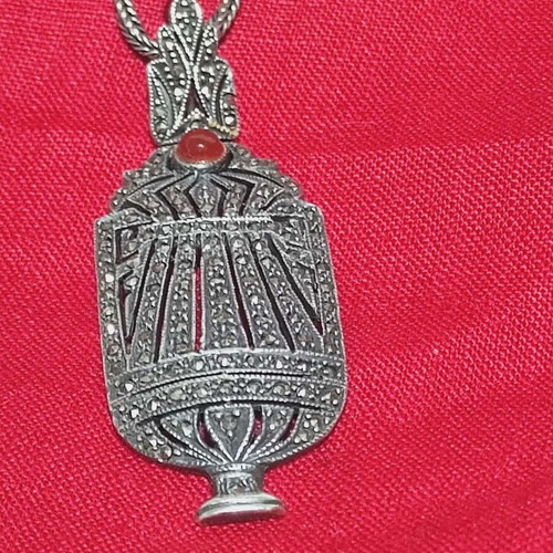 Silver pendant with marcasite and carnelian stones, like new