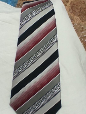 Ties like new, multicolor variety