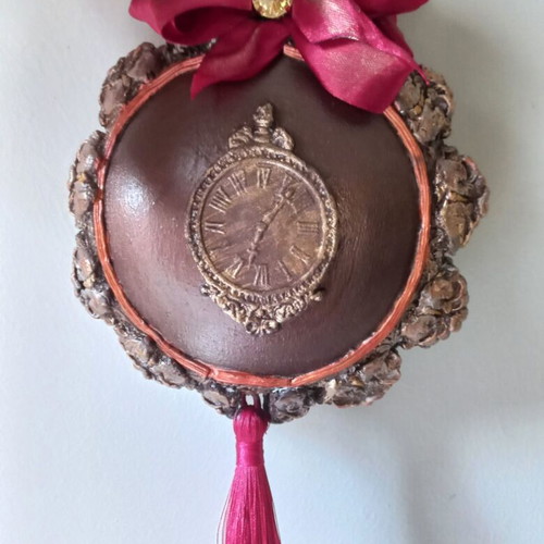 Christmas wooden box new with decoupage and ball