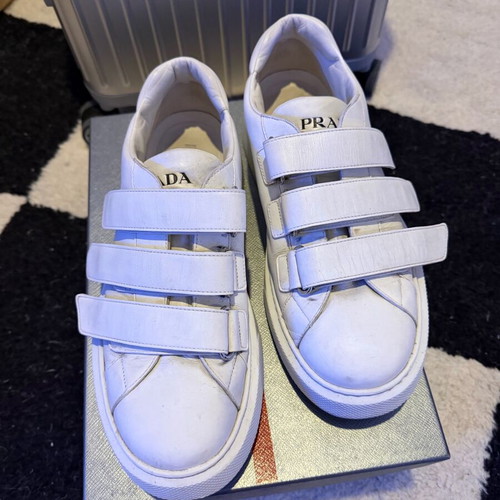 Prada unisex sneakers used, size 43, white