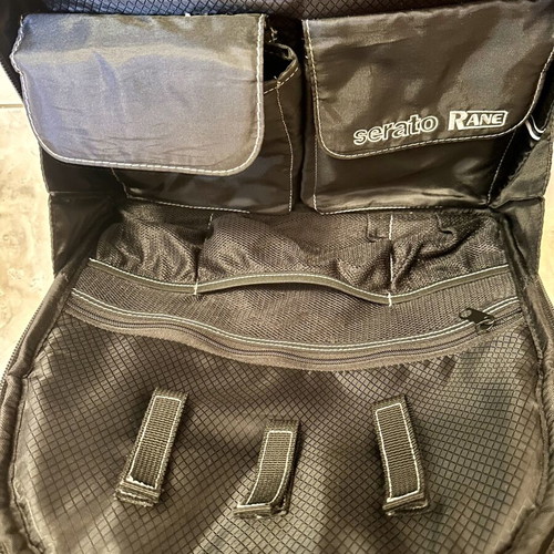 UDG Creator bag used with waterproof cover and large capacity