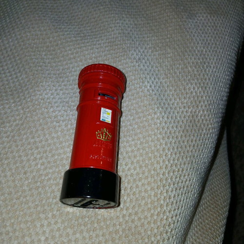 Metal sharpener shaped like British red mailbox like new