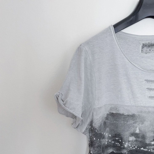 Bershka Man Night Collection short-sleeve T-shirt 00s used, size M, gray