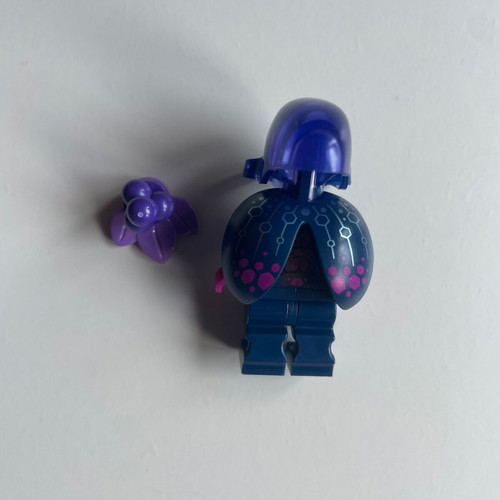 Lego CMF Alien Beetlezoid like new, col446 without base