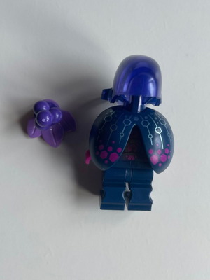 Lego CMF Alien Beetlezoid like new, col446 without base