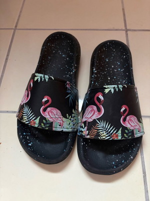 Παντόφλες σαγιονάρες 36 φλαμίνγκο μεταχειρισμένες