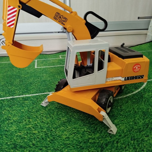 Excavator toy like new