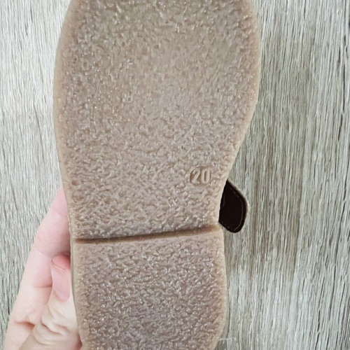 Baby leather boots new, size 20