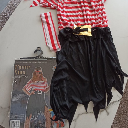 Pirate girl costume used for carnival