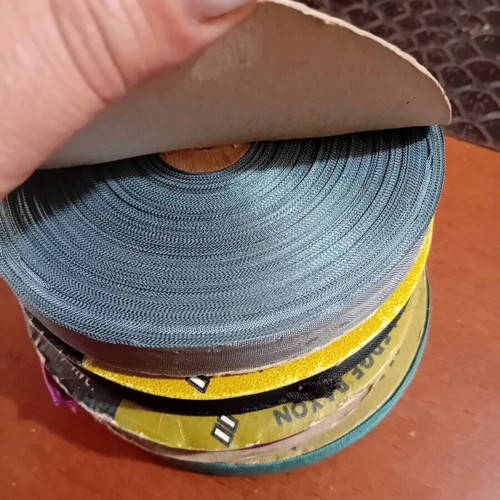 Ribbons new, pack of 4