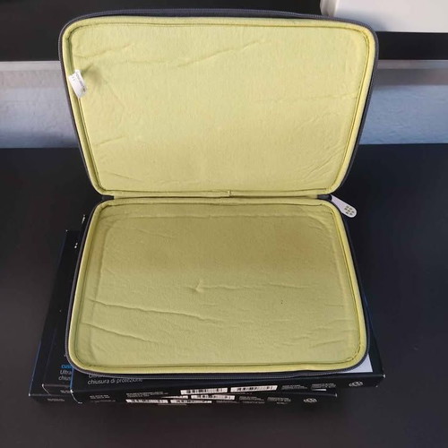 Blackberry sleeve case for tablet 13x20cm new