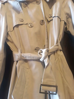 Julia Bergovitch beige trench coat size Small like new