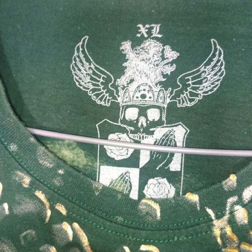 T-shirt green with embroidered golden skulls refurbished, XL size