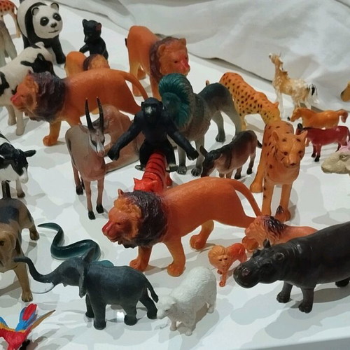 Animal figures like new, pack of 47 pieces