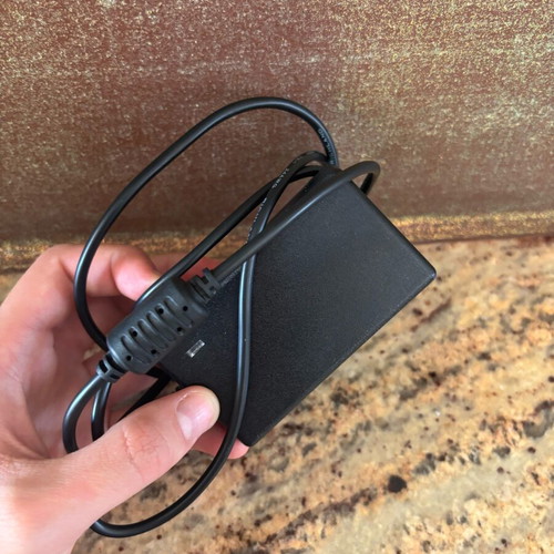 Akai speaker used with charging cable