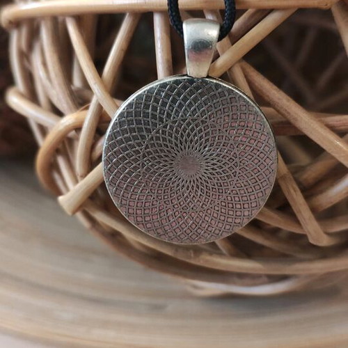 Pendant new black brass with liquid enamel