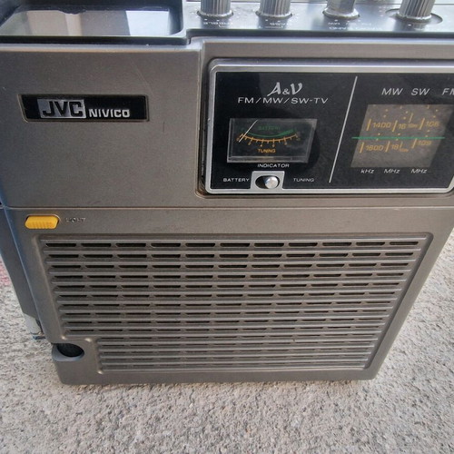 Jvc radio and retro television used