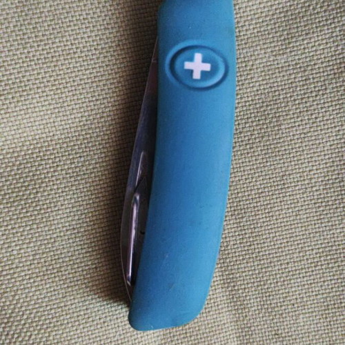 Swiza D03 Swiss knife like new, blue, 11 functions