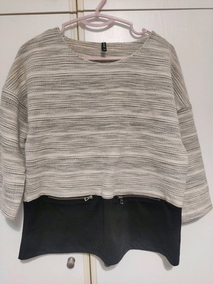 Stradivarius Textured Blouse with zipper details, like new, size M