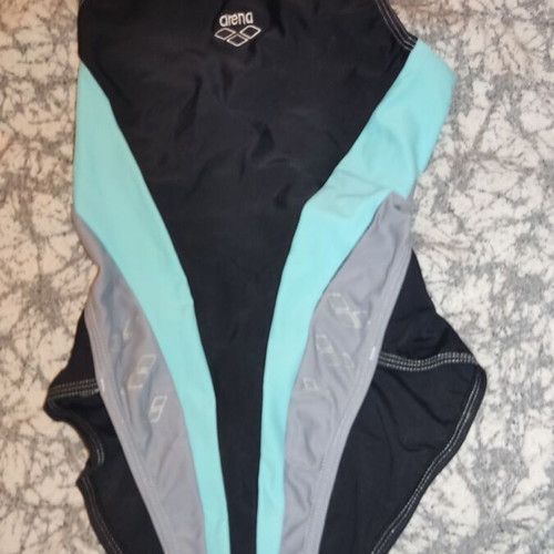 Arena sports swimsuit like new, size M, black and turquoise