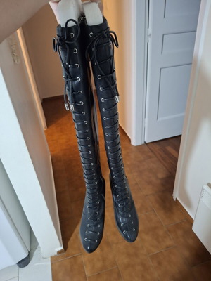Jessica Simpson leather knee-high boots like new, black