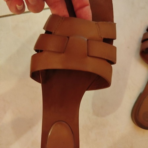 Flat leather sandals Massimo Dutti size 37 used, tan