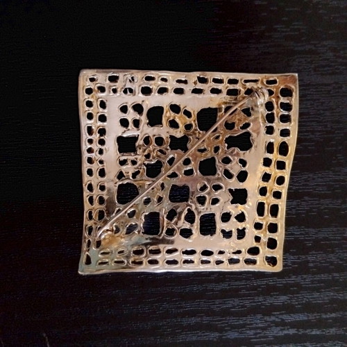 Handmade brooch in pure silver by Katerina Grolliou, like new