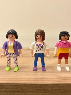 Playmobil figures used, pack of 5 pieces
