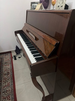 Piano like new condition