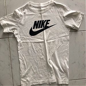 Nike Τ-Shirt 128CM Σε πολύ καλή κατάσταση Τιμη 3Ευρώ