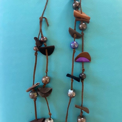 Leather necklace like new with leather details
