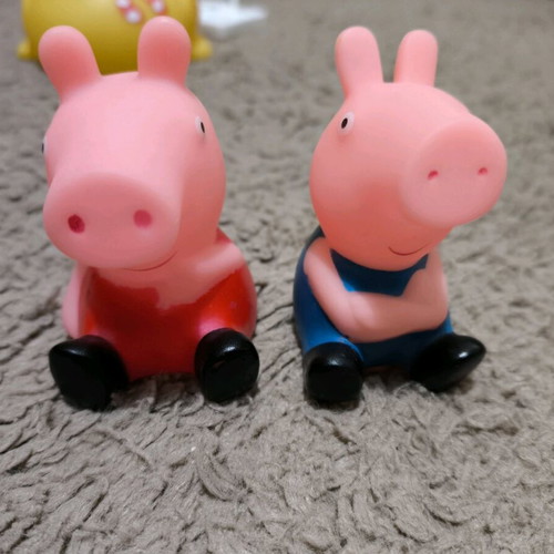 Peppa Pig and George plastic toys like new