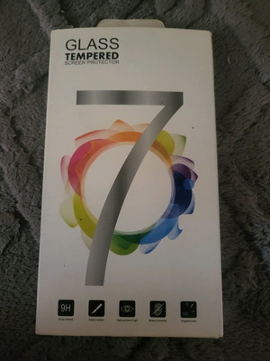 Tempered glass screen protector for Samsung 7s new