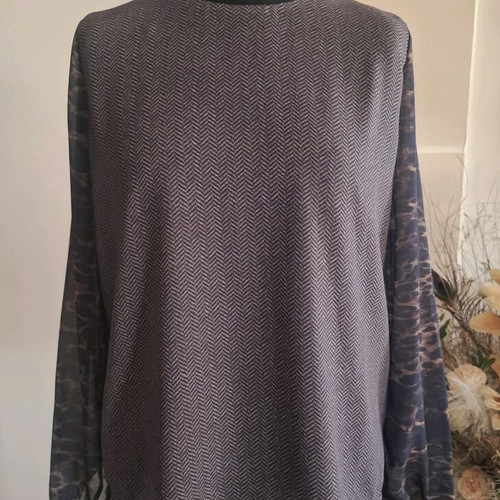 Maje brown shirt like new, size XS