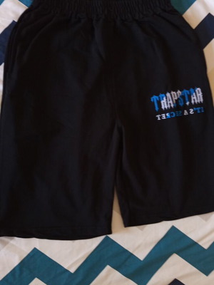 Trapstar shorts like new, black, size XL