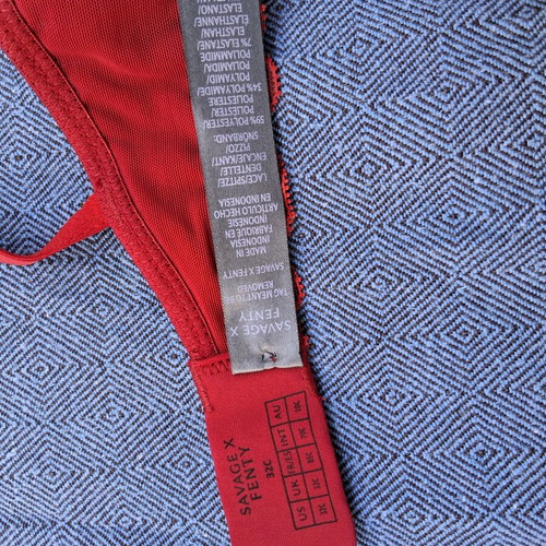 Savage X Fenty Red Velvet bra new, red