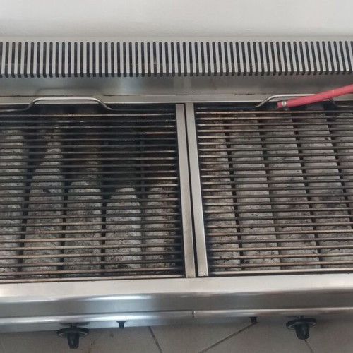 North V20 Gas Grill like new, powerful with great grilling
