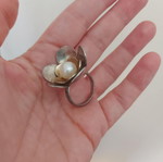 Silver ring flower with pearl used