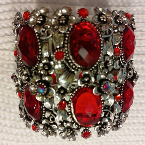 Wide women's bracelet like new, vintage style with ruby crystals