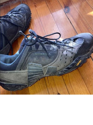 Merrell shoes size 43 like new, comfortable and high quality