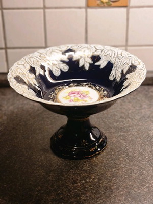 Vintage porcelain decorative item like new, Thun with 24ct gold