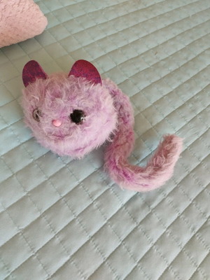 Pomsies cat used, meowing kitten