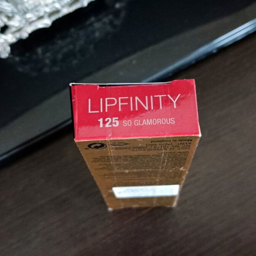 Max Factor Lipfinity Lip Colour new, long-lasting lipstick with balm