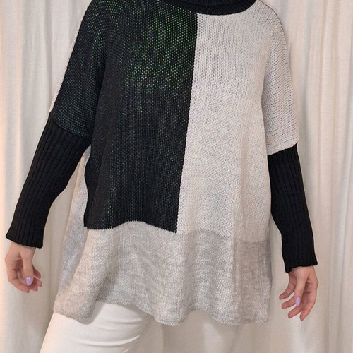 Turtleneck sweater like new, black and white, one size