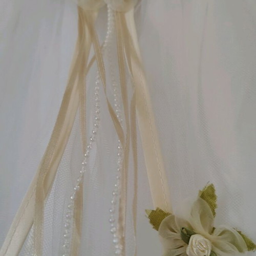 Princess dress for girl 4-5 years like new, ecru color